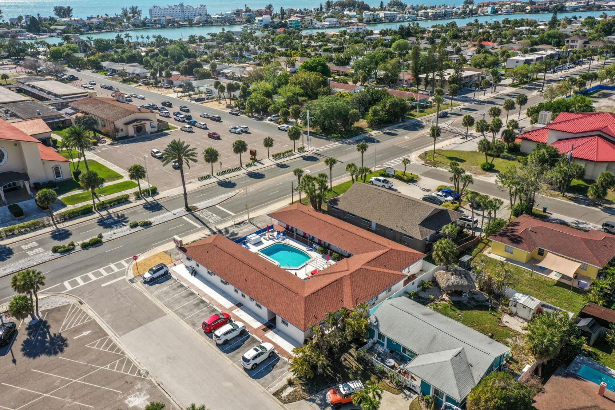 Sun Island Motel St. Pete Beach Exterior foto